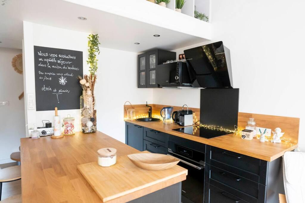 Maison Chaleureuse A 5 Mins Des Remparts Aigues-Mortes Ngoại thất bức ảnh